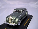 MUS033 Chrysler Airflow Seden  
1936  Greensilver 01