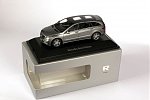 Mercedes Benz R Klasse LWB Facelift 2010 W251 palladium silber MB  
Minichamps  
B66960055 
 
Model Cars Heritage