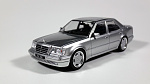 Mercedes Benz  E60 (W124) AMG E500 (Solido) 1\43