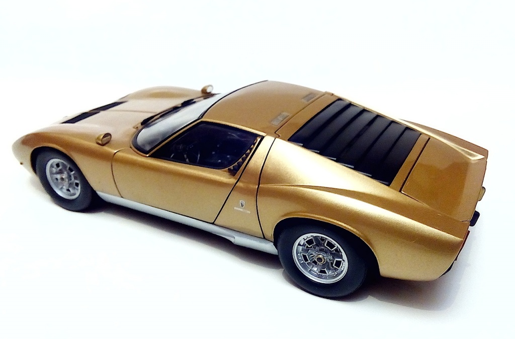 ミニカー SOLID NO.161 LAMBORGIHINI P400 MIURA Kyosho 1/18 Lamborghini Miura P400 THE CIRCUIT WOLF Lottery