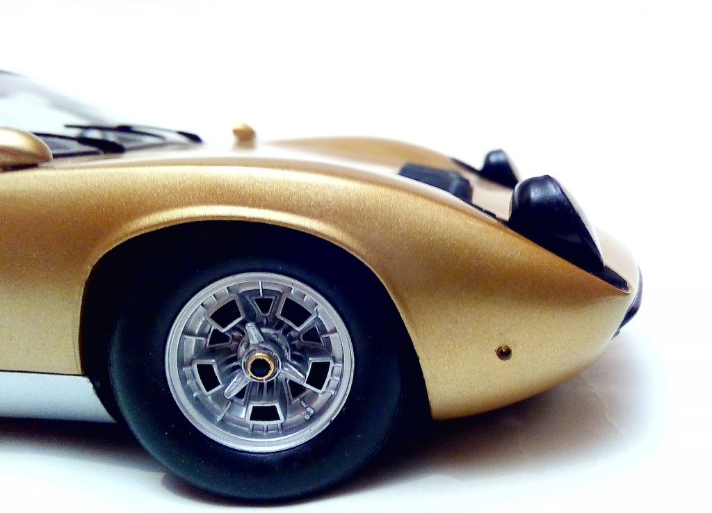 Kyosho Lamborghini Miura P400 1/18 - DiecastSociety.com