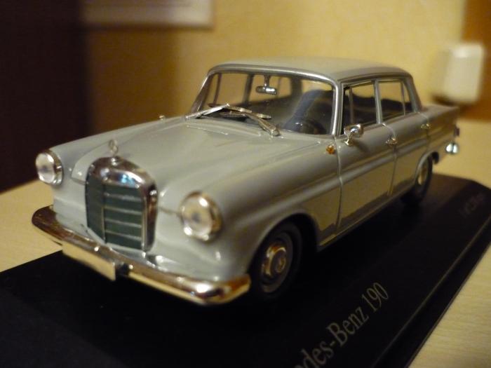 Mercedes-Benz 190 W110 Minichamps
