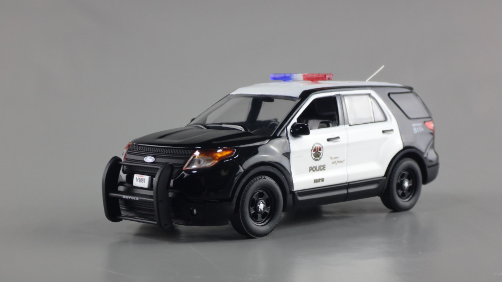 FORD USA - UTILITY INTERCEPTOR LOS ANGELES POLICE DEPARTMENT L.A.P.D. 2013 - THE ROOKIE (GREENLIGHT) 1\43