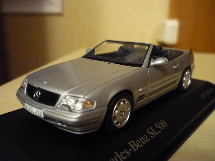Mercedes-Benz SL500 R129 Minichamps