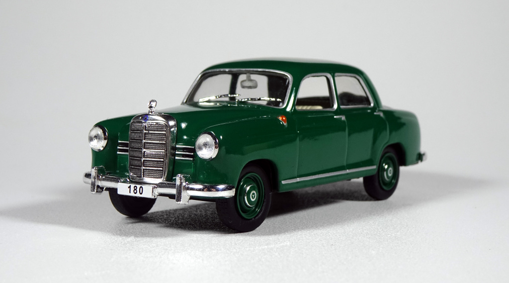 MERCEDES BENZ 180 1954  (Hachette) 1\43